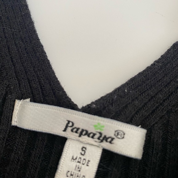 Women’s Black Papaya Top - Small - Picture 2 of 2